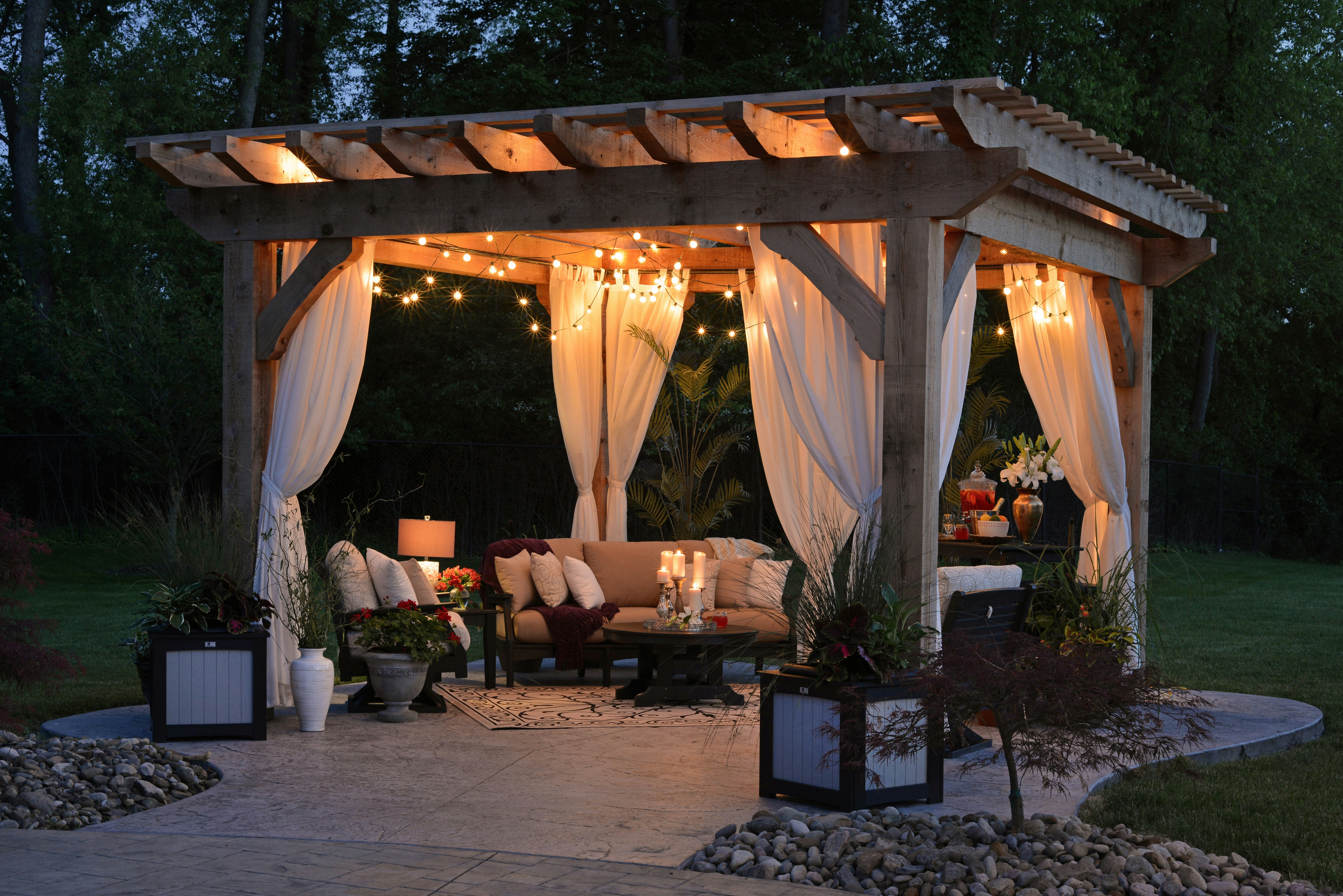Step up Your Outdoor Entertaining as a HNW Gateway